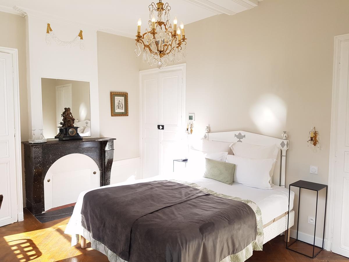 Le Tardif, Noble Guesthouse Bayeux Eksteriør billede